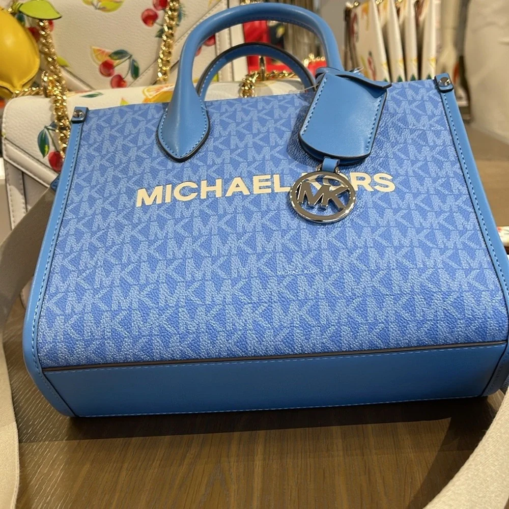 Michael Kors Mirella Small Shopper Top Zip Signature Logo Crossbody XBODY MK
NWT - Picture 3 of 16